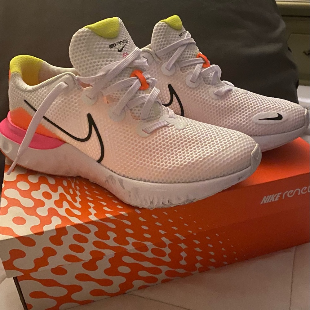 Nike Renew Run